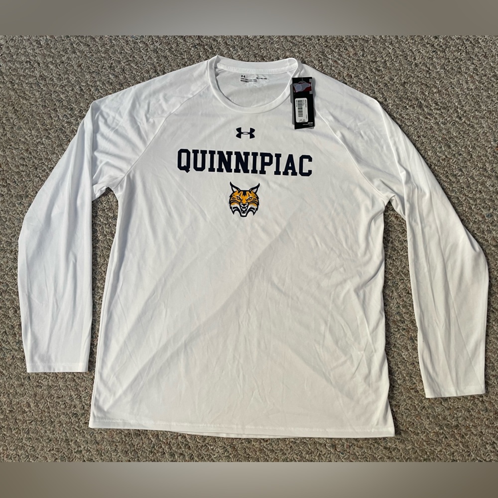 Men’s Long Sleeve Under Armour Loose Quinnipiac University Shirt - SIZE XL